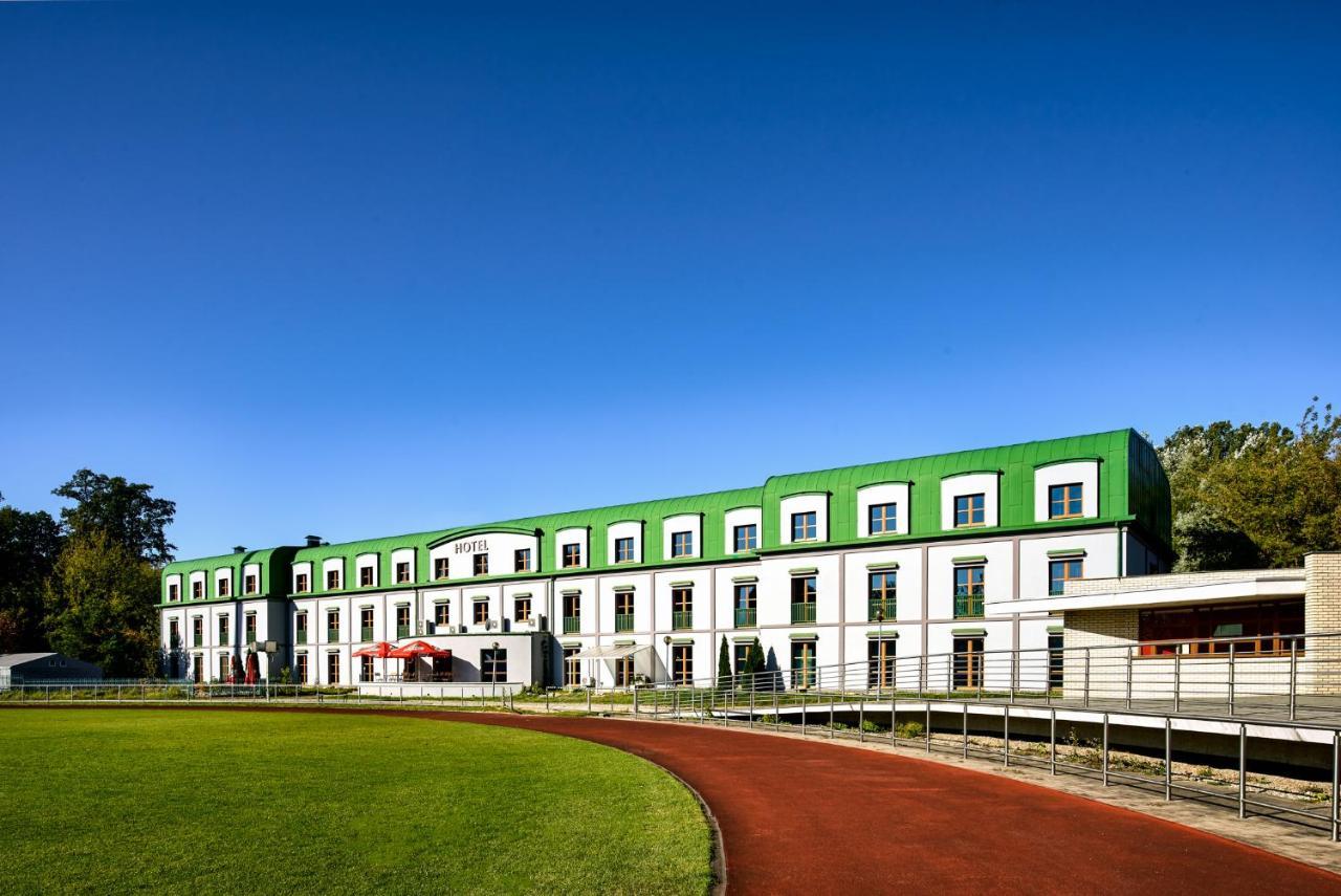 Hotel Anton By Dns プルシュクフ エクステリア 写真