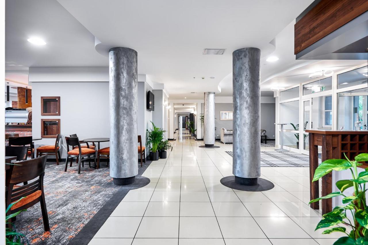 Hotel Anton By Dns プルシュクフ エクステリア 写真